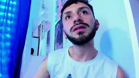 Snapshot of santi_mateo chatting on 05-17-26, 07:54 Santi online show from 05-17-26, 07:54