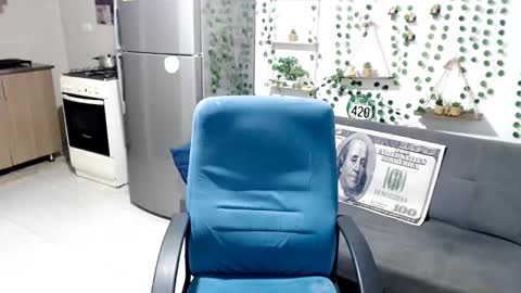 Snapshot of santi_ss chatting on 02-06-26, 01:21 santi_ss online show from 02-06-26, 01:21