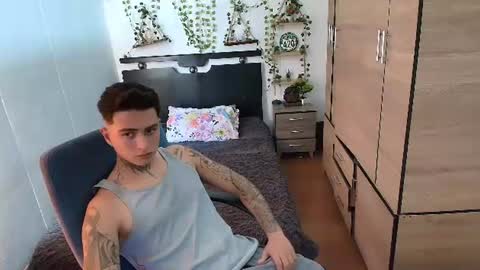 santi_ss online show from 06-11-26, 04:49