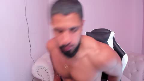 santiago_huntt online show from 03-07-25, 08:11