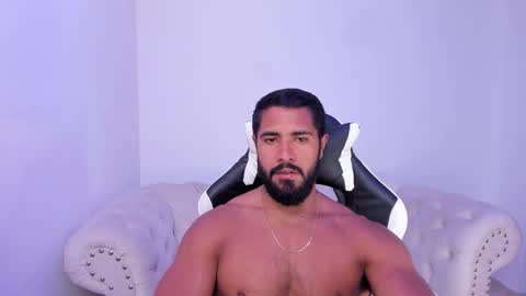 santiago_huntt online show from 10-19-25, 03:56