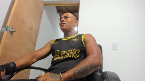 Snapshot of santiagogtx chatting on 01-19-25, 09:13 Santiago online show from 01-19-25, 09:13