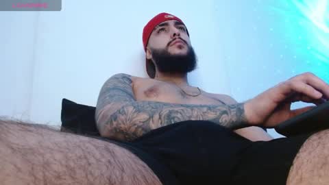 Santiago Hincapiie online show from 04-16-26, 12:44