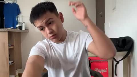 Snapshot of santiagomg_ chatting on 07-30-26, 06:18 santiagomg_ online show from 07-30-26, 06:18