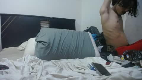 Snapshot of santiagoxxxtreme_ chatting on 12-14-24, 07:40 Santiago    online show from 12-14-24, 07:40