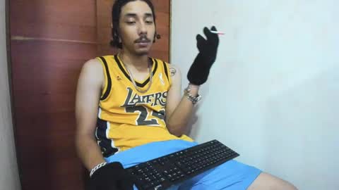 Snapshot of santiagoxxxtreme_ chatting on 12-28-24, 06:49 Santiago    online show from 12-28-24, 06:49