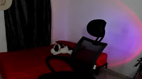 Julius Novachrono  online show from 12-14-25, 05:35