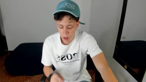 Snapshot of santiceballo chatting on 01-18-26, 05:00 Julius Novachrono online show from 01-18-26, 05:00