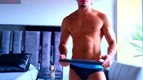 Santiago Seans online show from 05-11-26, 04:04