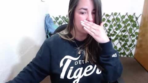 tania online show from 06-16-26, 05:04