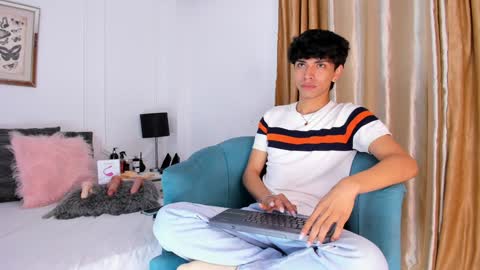 Santiago Carrington online show from 02-03-25, 11:05