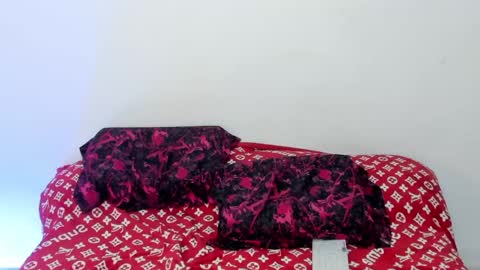 santy_of1 online show from 05-08-26, 02:11