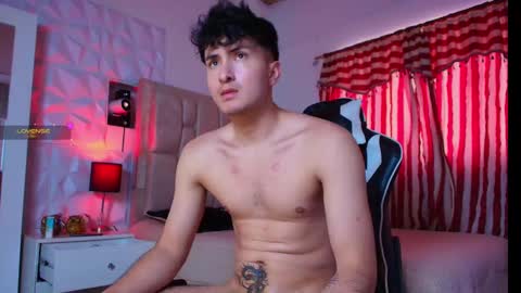 Snapshot of santyago_taylor chatting on 01-10-25, 06:06 Santyago online show from 01-10-25, 06:06