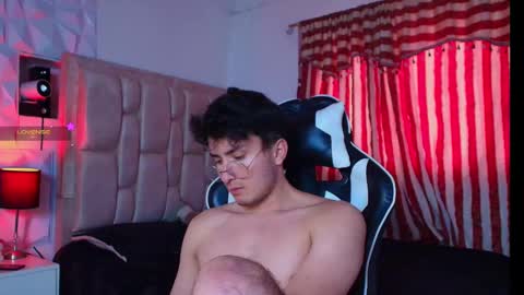 Snapshot of santyago_taylor chatting on 01-15-25, 09:41 Santyago online show from 01-15-25, 09:41