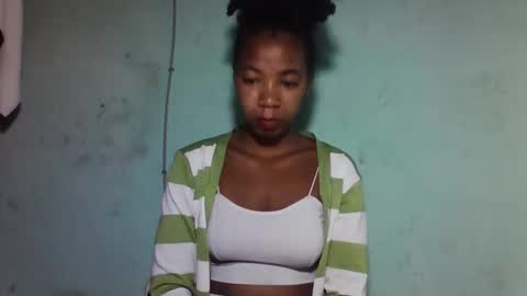 sanyah0123 online show from 12-14-25, 01:33