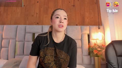 Snapshot of saori_newman chatting on 01-25-25, 11:55 Saori online show from 01-25-25, 11:55