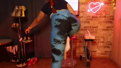 Snapshot of sara__foxy chatting on 07-28-26, 02:40 sara foxy online show from 07-28-26, 02:40