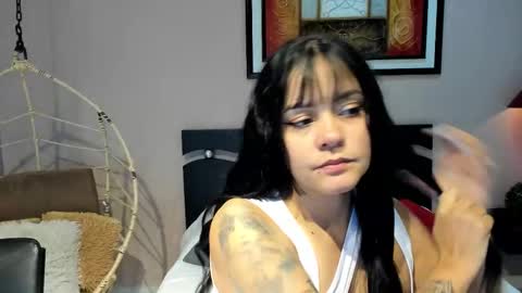    online show from 10-12-25, 12:04