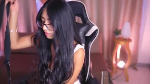 Sara  online show from 01-29-25, 01:17