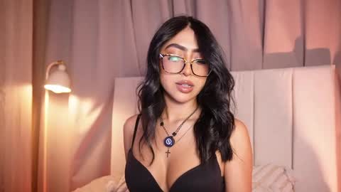 Sara  online show from 05-12-26, 11:35