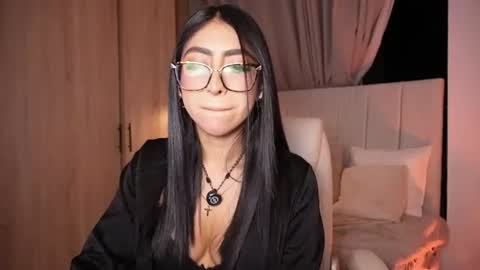 Sara  online show from 07-22-26, 01:52