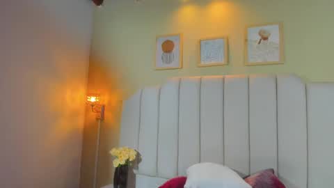 sara_hannks online show from 04-11-26, 02:21