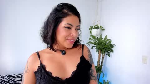Snapshot of sara_jules_ chatting on 05-30-26, 02:47 Sara Jules online show from 05-30-26, 02:47