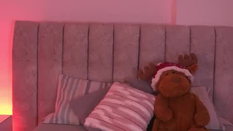 sara_lopee1 online show from 12-03-25, 11:52