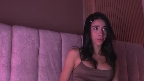 sara_lopee1 online show from 04-20-26, 11:57