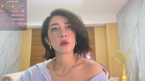 Snapshot of sara_lopez_s chatting on 06-08-26, 02:17 Sara online show from 06-08-26, 02:17