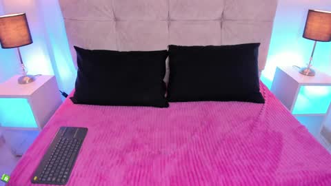 Sara  online show from 02-24-25, 10:58