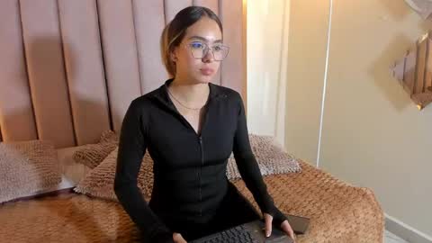   online show from 06-09-26, 06:19