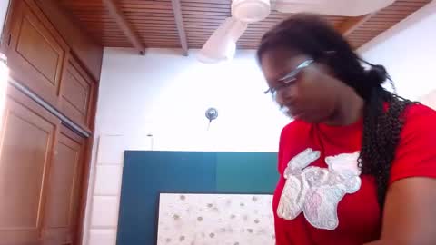 S A R A online show from 11-24-25, 11:21