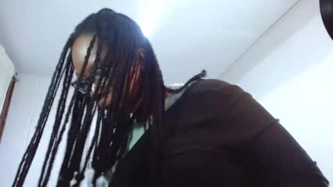 S A R A online show from 03-24-26, 10:53