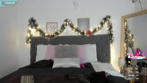 Sara  online show from 12-16-25, 07:08