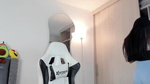 Sara online show from 01-30-25, 05:06