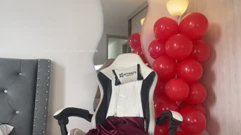 Sara online show from 02-14-25, 04:09