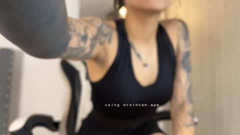 Sara online show from 02-20-25, 01:08