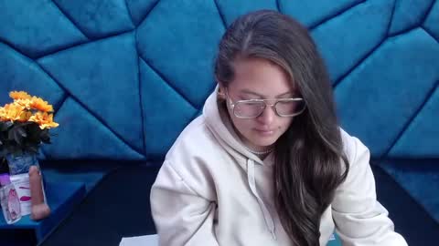 Snapshot of sara_thonson_ chatting on 01-25-25, 03:40 sara_thonson_ online show from 01-25-25, 03:40