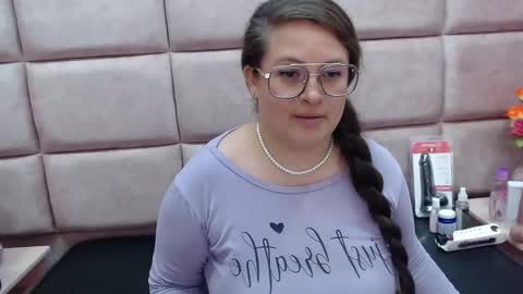 Snapshot of sara_thonson_ chatting on 02-09-25, 09:05 sara_thonson_ online show from 02-09-25, 09:05