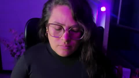 Snapshot of sara_thonson_ chatting on 09-09-25, 03:39 sara_thonson_ online show from 09-09-25, 03:39