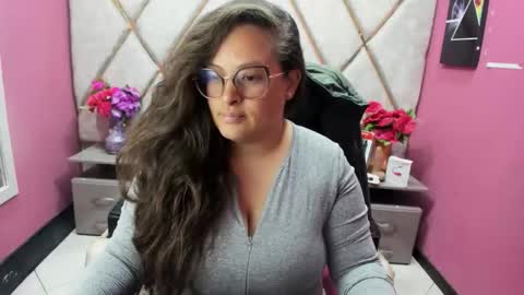 sara_thonson_ online show from 01-14-26, 02:12