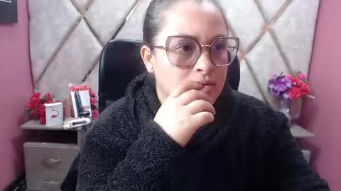 sara_thonson_ online show from 02-17-26, 02:52