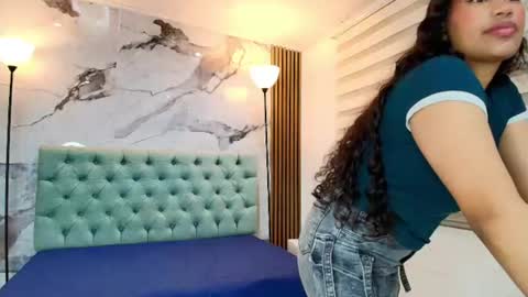 Sara Vazques online show from 07-25-26, 11:30