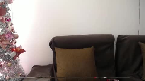 Snapshot of sara_winehouse1 chatting on 12-23-24, 12:30 1 online show from 12-23-24, 12:30