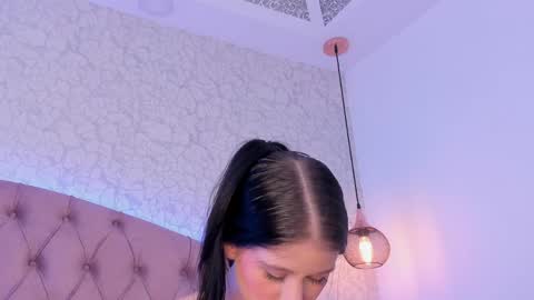 Snapshot of saraa_joness_ chatting on 05-31-26, 07:37 Sara online show from 05-31-26, 07:37