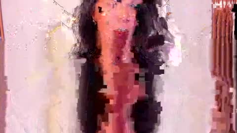 Snapshot of saraapril_1 chatting on 05-18-26, 07:31 SARAHGIL online show from 05-18-26, 07:31