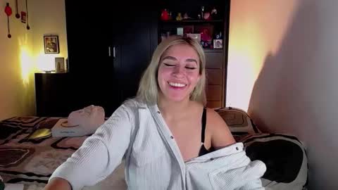 saradiazxxx online show from 03-05-26, 08:43