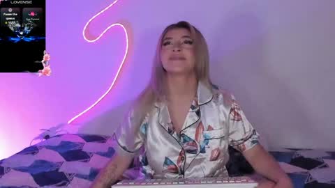 saradiazxxx online show from 05-25-26, 08:09