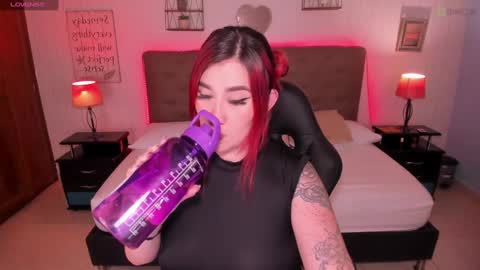 Snapshot of saraevil chatting on 01-25-25, 07:17 Sara online show from 01-25-25, 07:17